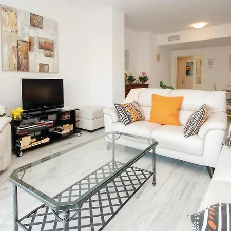 Apartment Stunning In With Swimming Pool Marbella